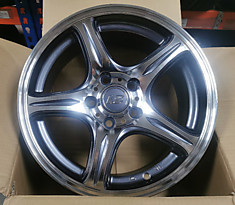 LS 319                                R15x6,5/5*105 ET39 D56,6 BKF